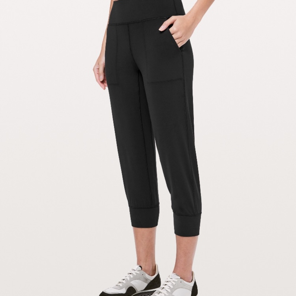 Lululemon Align jogger crop 23” in black